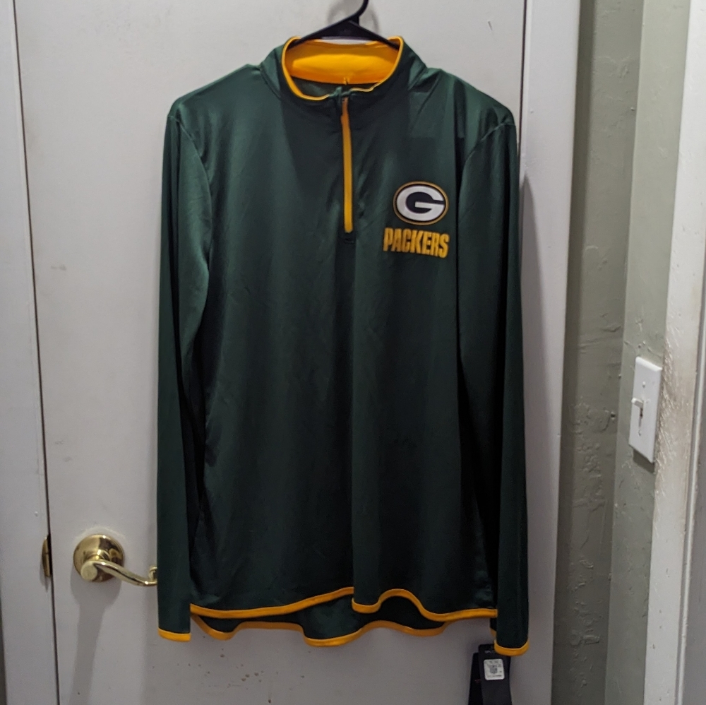 Green Bay Packers Fanatics NWT pullover Quarter Zip Size Large FLAW. READ